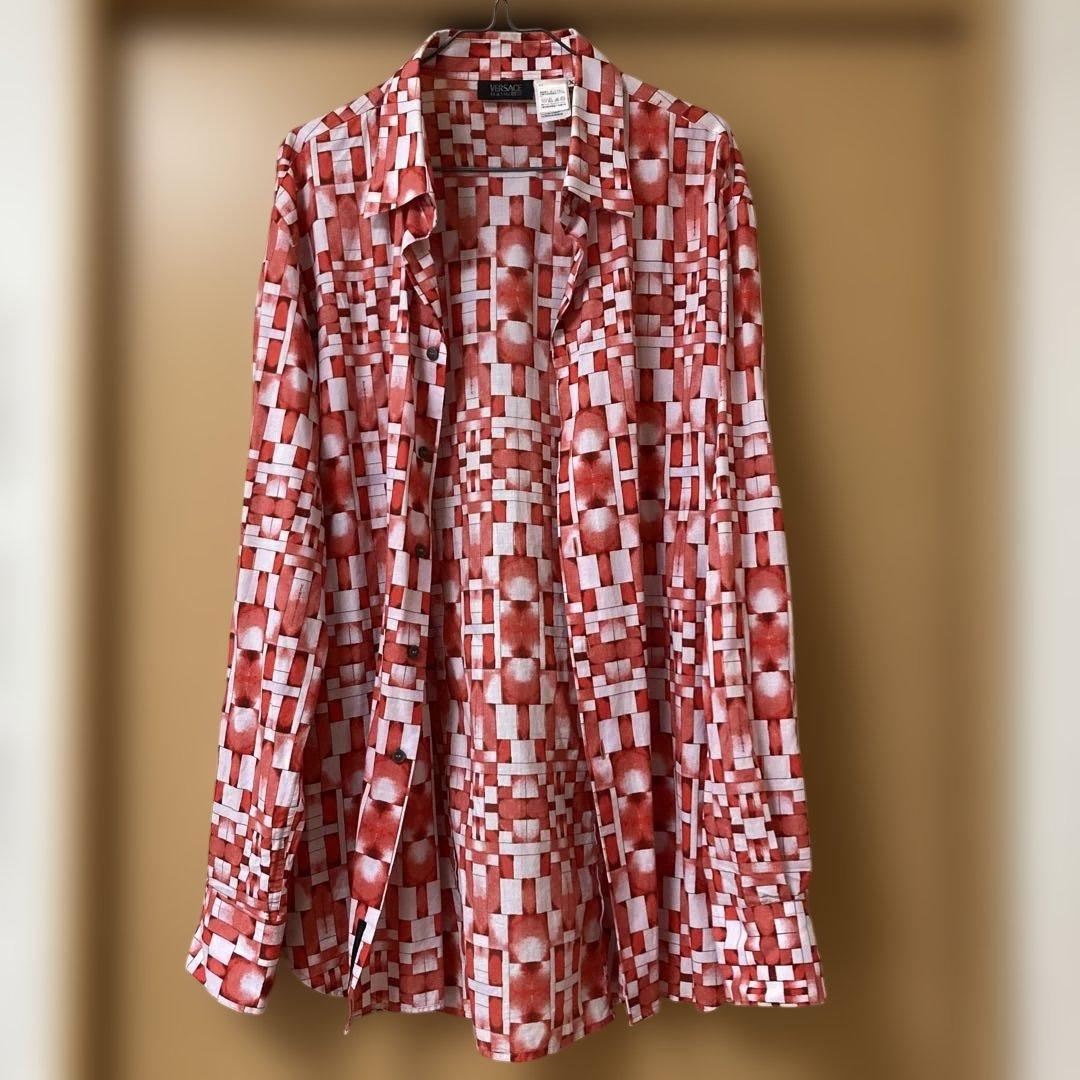 ま*ん様 【レア美品】ベルサーチ 赤柄シャツ ビンテージ