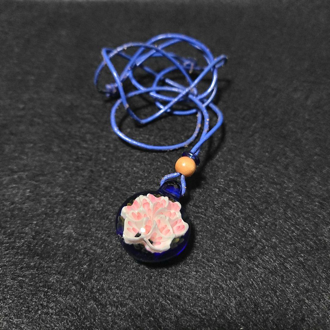 【玉響glass】花柄ガラスペンダント ポリシリケイトガラス ハンドメイド