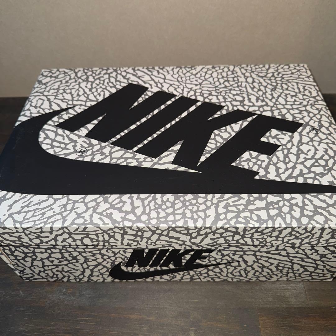 【新品未使用】エアジョーダン1ホワイトセメント