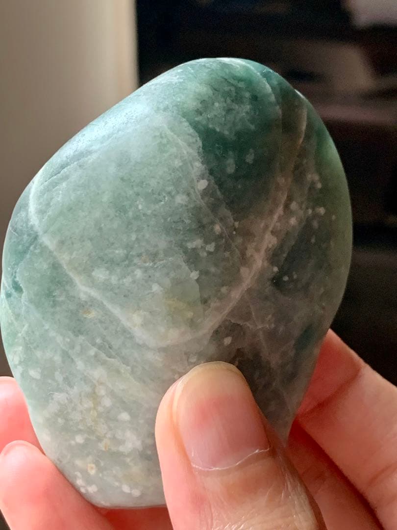 糸魚川ひすい極上の海石　翡翠　原石　翡翠　鉱物標本　コン沢　水石　根付　青翡翠