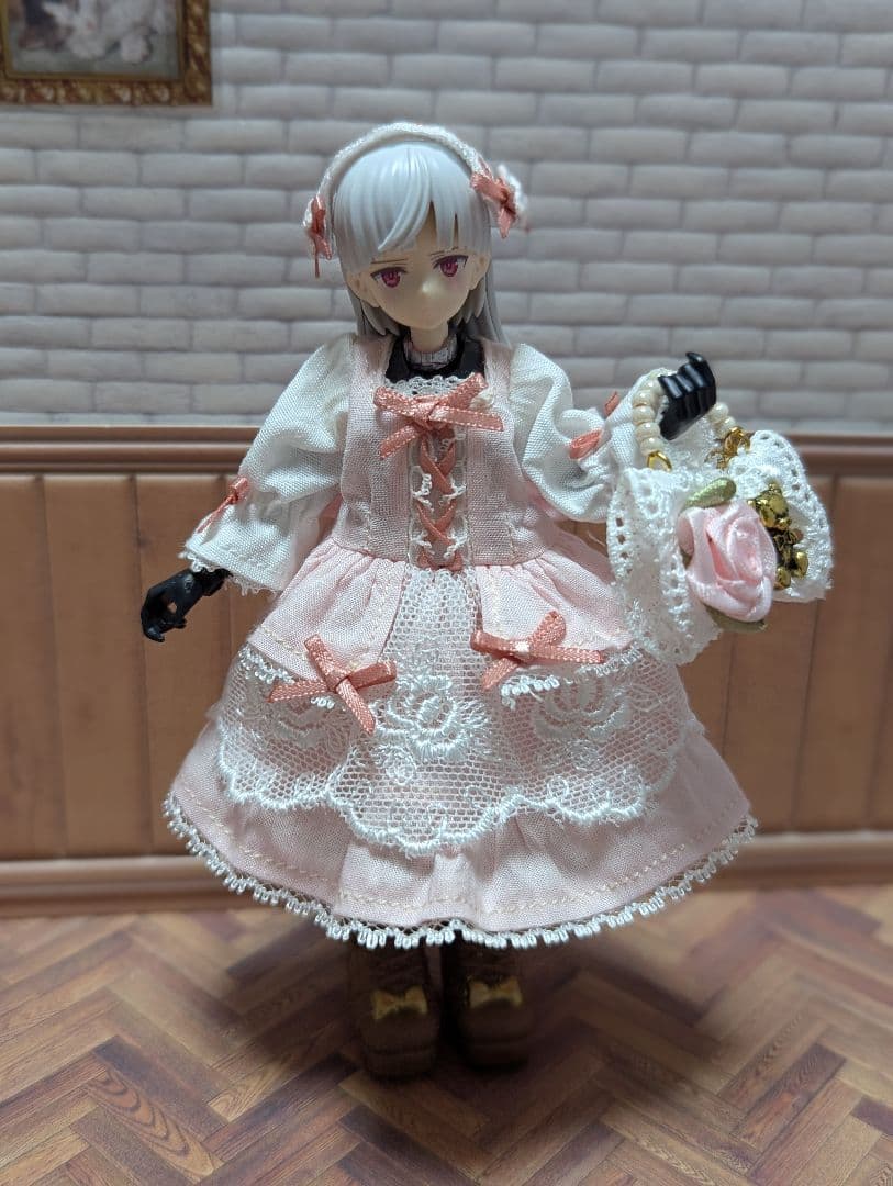 ロリータワンピセット　４色セット　おまけ付き　メガミデバイス