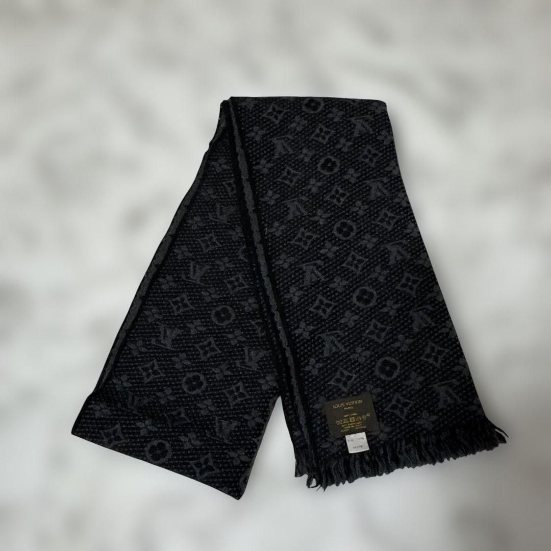 LOUIS VUITTON ブラックマフラー