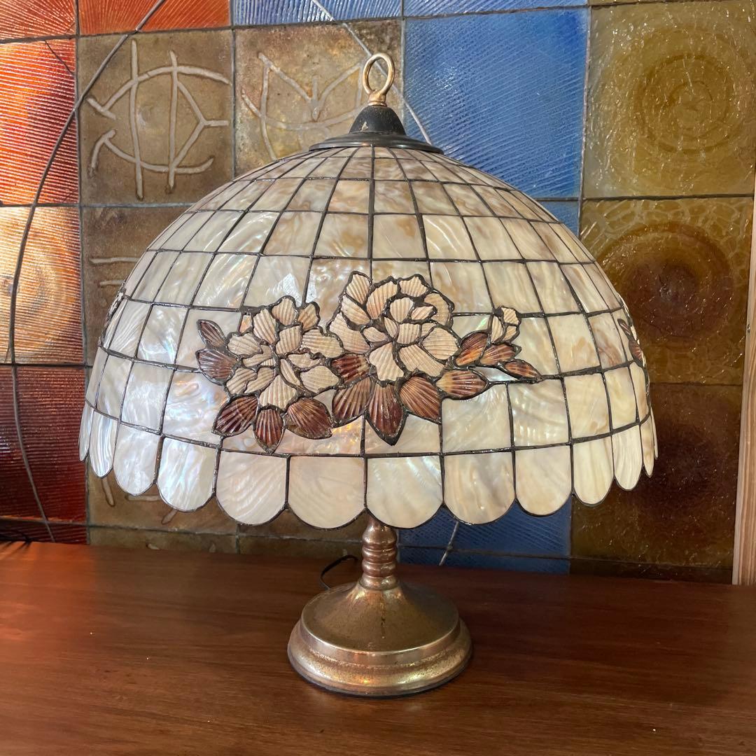 アンティーク・大型ステンドグラスのシェルランプ