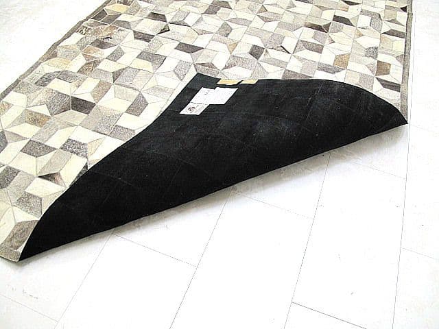 展示品　ボーコンセプト　CARE＆FAIR パッチワークハラコラグ