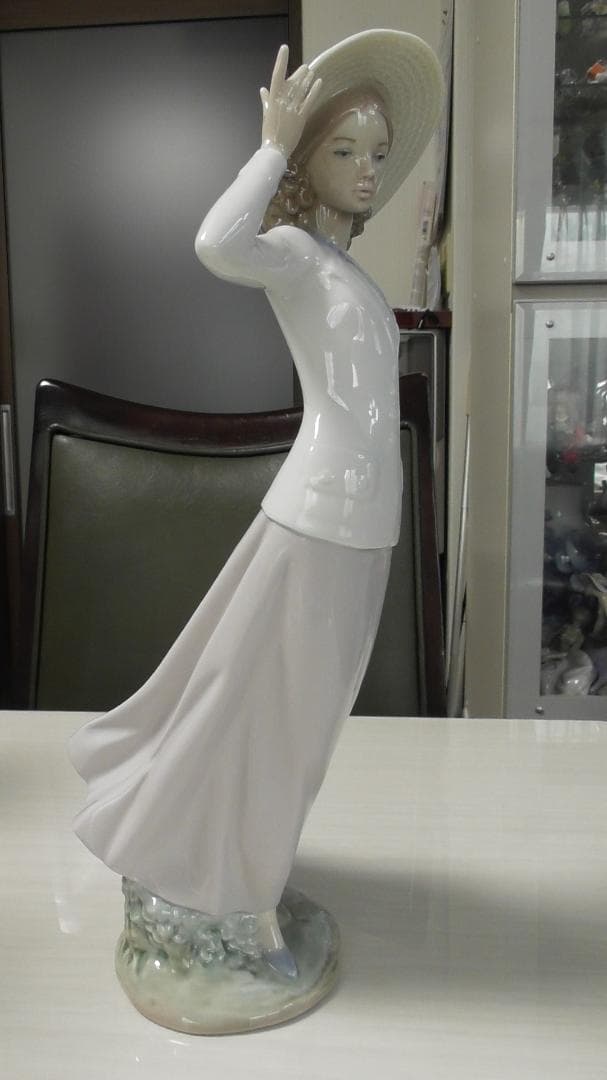 LLADRO　リヤドロ　【春のそよ風】　陶器　リアドロ　インテリア　Ｌ550