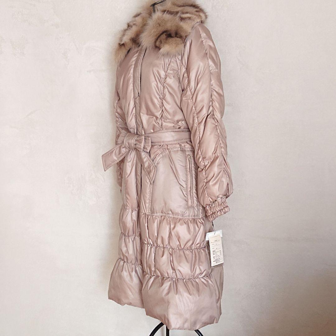 ベニーバードブルーフォックス衿付裾ギャザーダウンコート13号(ベージュ)