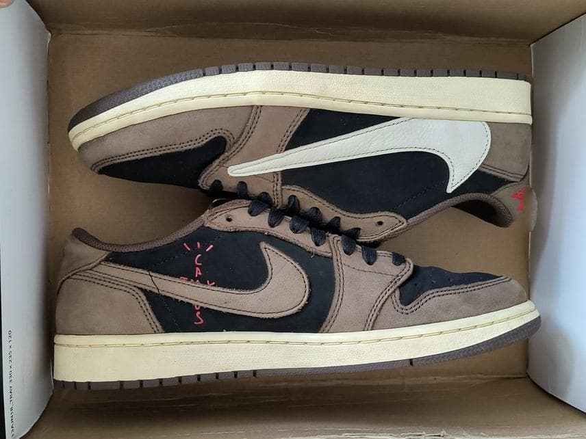 Travis Scott × Nike Air Jordan 1 SP-T