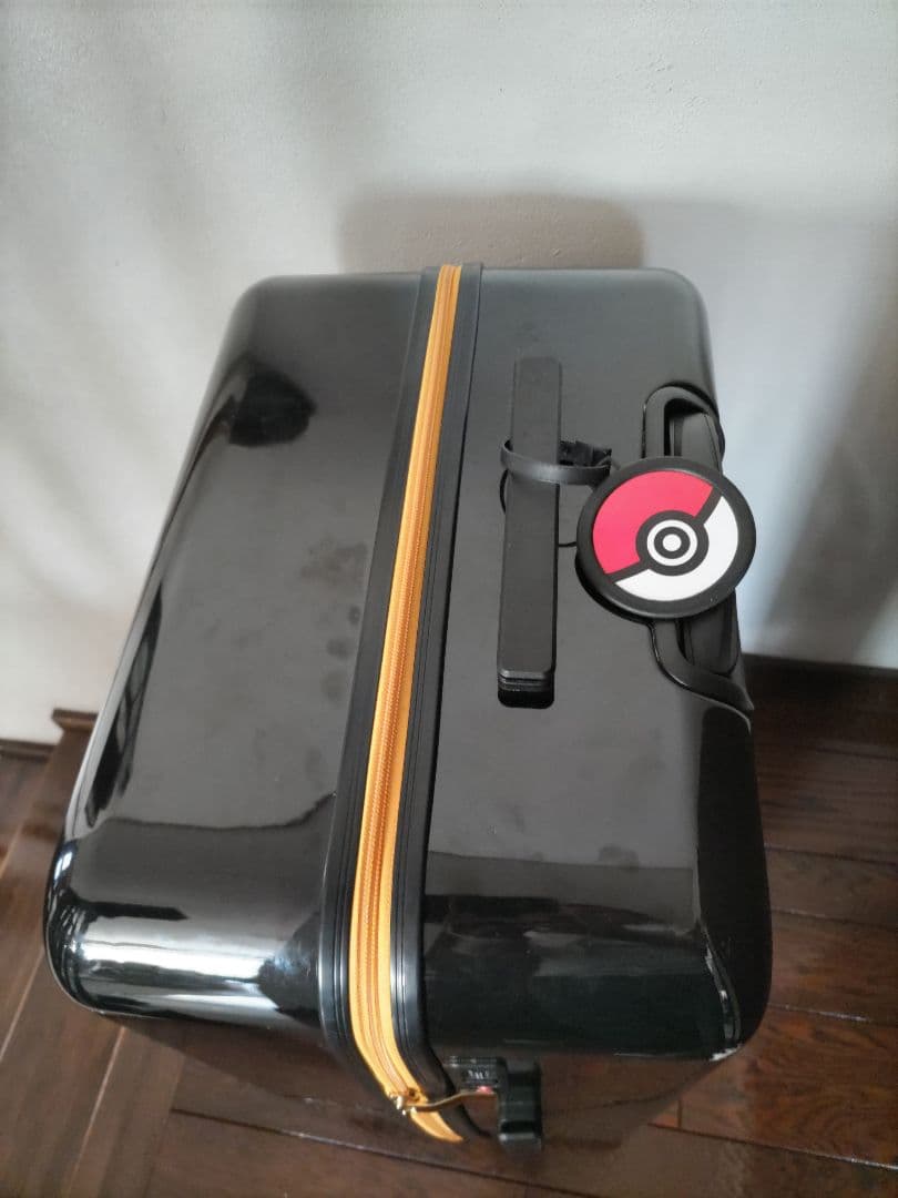 ピカチュウ　ポケモン　キャリーケース　スーツケース　黒　ブラック　Lサイズ