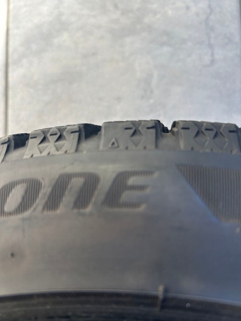 スタッドレスタイヤ　ホイール　4本セット