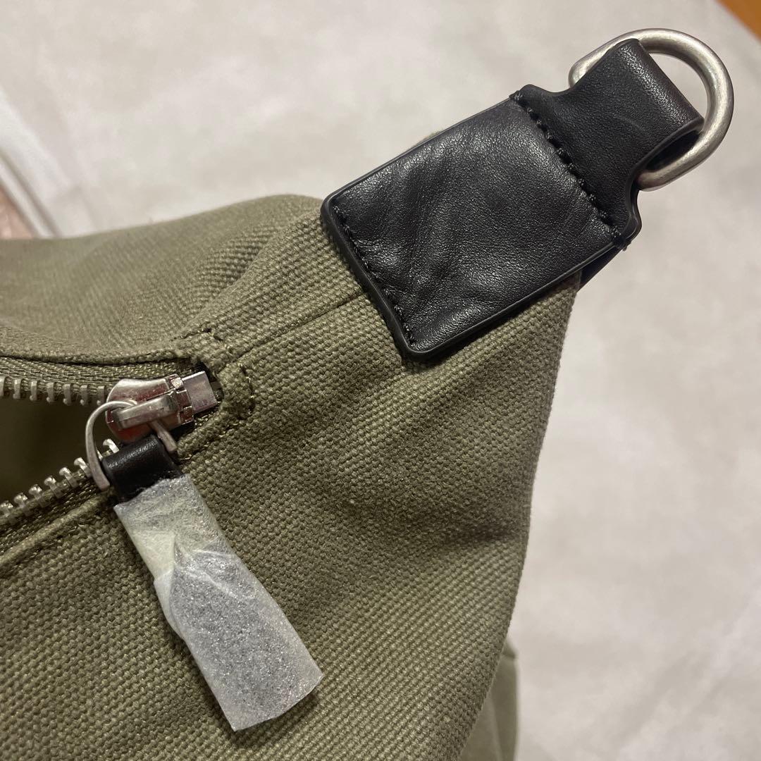 未使用イルビゾンテ　サインロゴ　トートバッグ　レザーキャンパス牛革