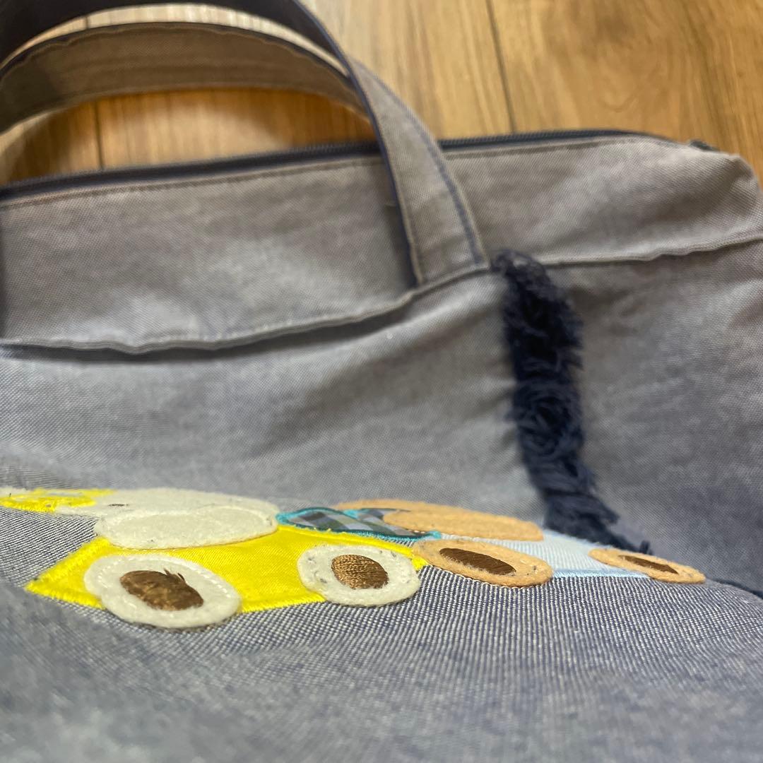 お値下げ中！！2024年春のファミリアショートートバッグ