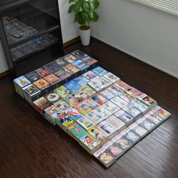 《新品・送料無料》本棚 ブックシェルフ 75幅 ホワイト ガラス扉付き