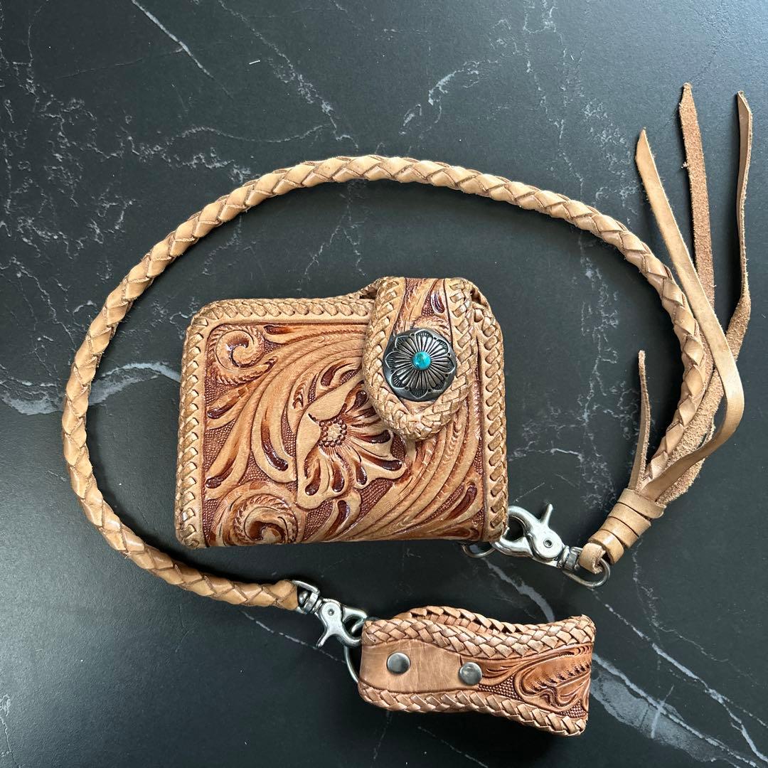 mud monkey 彫刻デザイン バイカーズウォレット 二つ折り財布