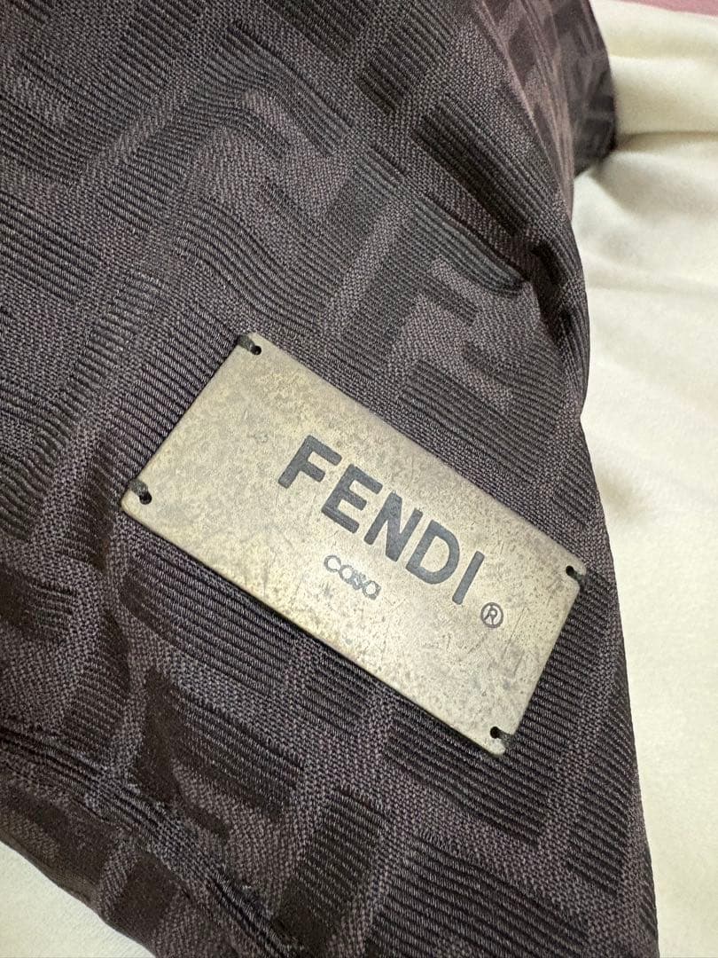 FENDI フェンディ　クッション　黒×黒　カバー　ブラック