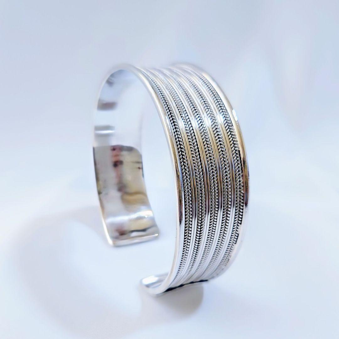 【シルバー925／SILVER925】繊細ツイステッドバングル 35g 磨き布付