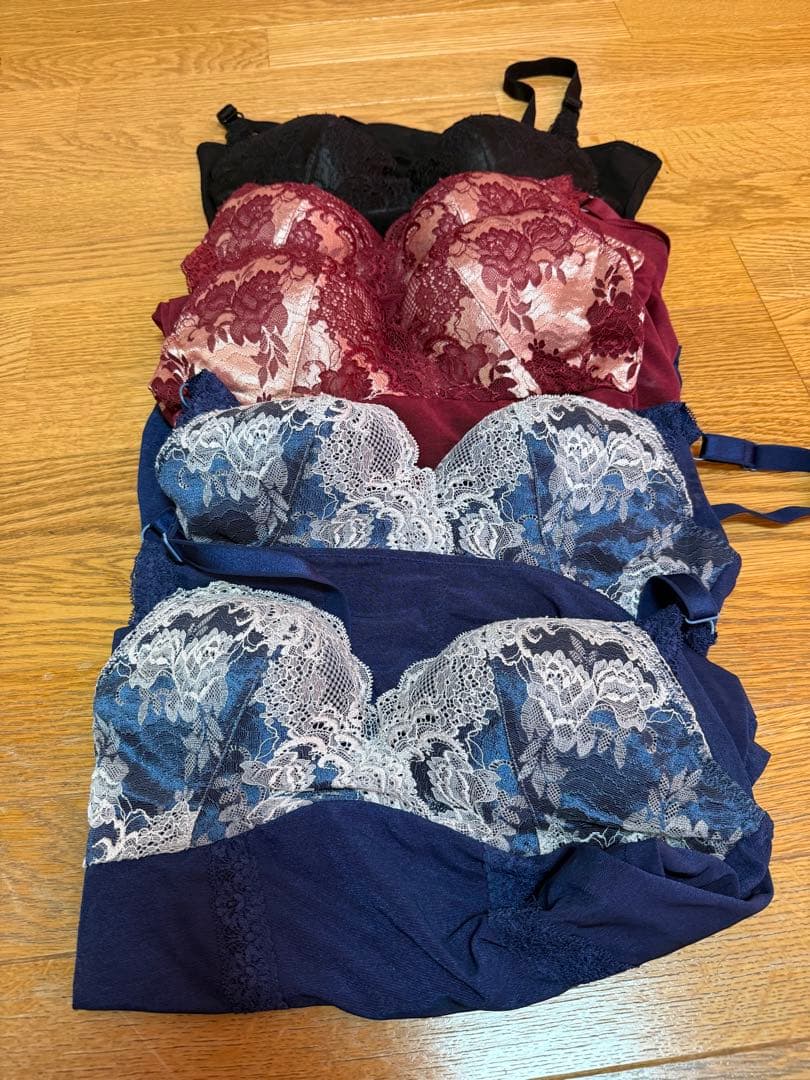 ブラデリスニューヨーク　カップ付きインナー Lサイズ