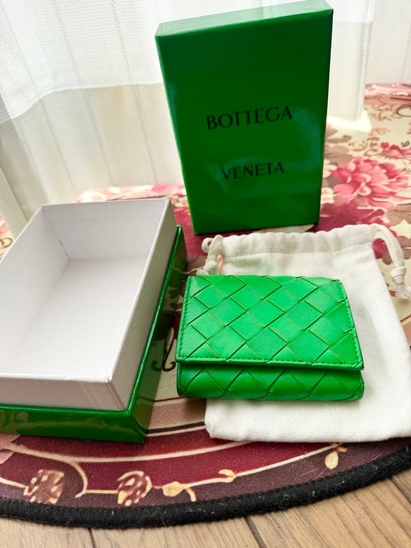 BOTTEGA VENETA 三つ折り財布 グリーン