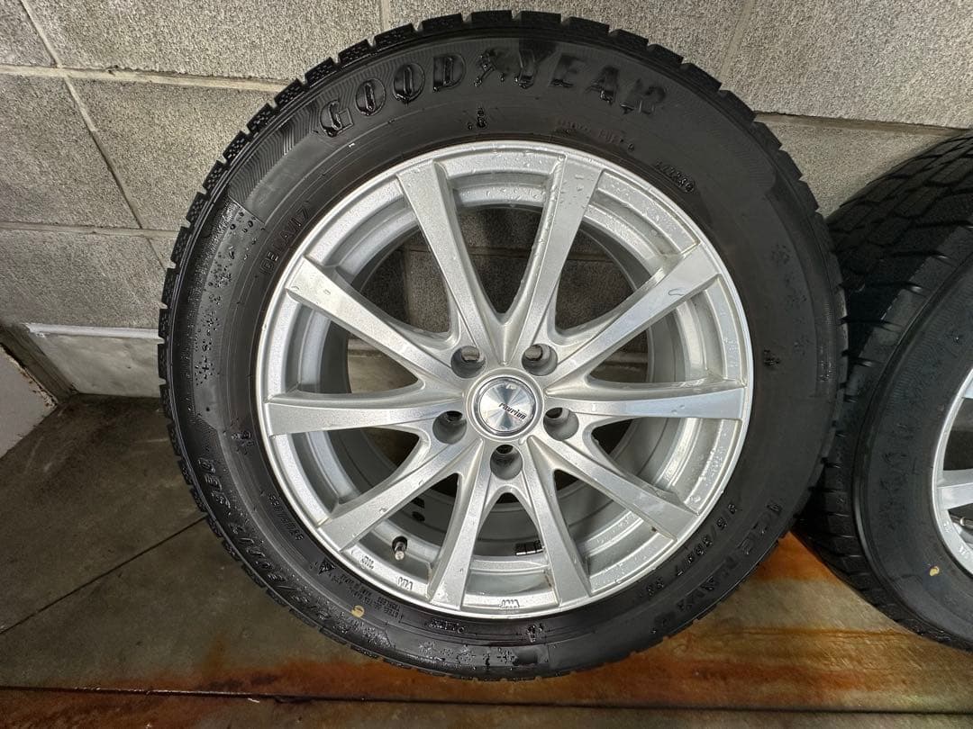 t*r様 ⭐️早い者勝ち⭐️215/60R17ホイール付き スタッドレスタイヤ