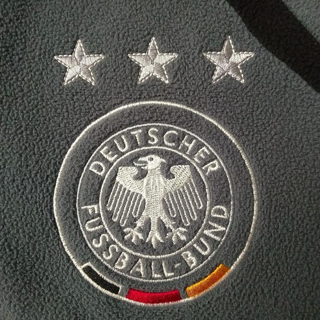 使用感少☆アディダス ドイツ代表 刺繍 エンブレム ハーフジップ フリース M