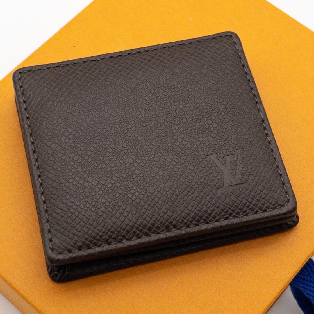 【極美品】ルイヴィトン　ポルトモネボワット　タイガ　ケース　グリズリ　茶色