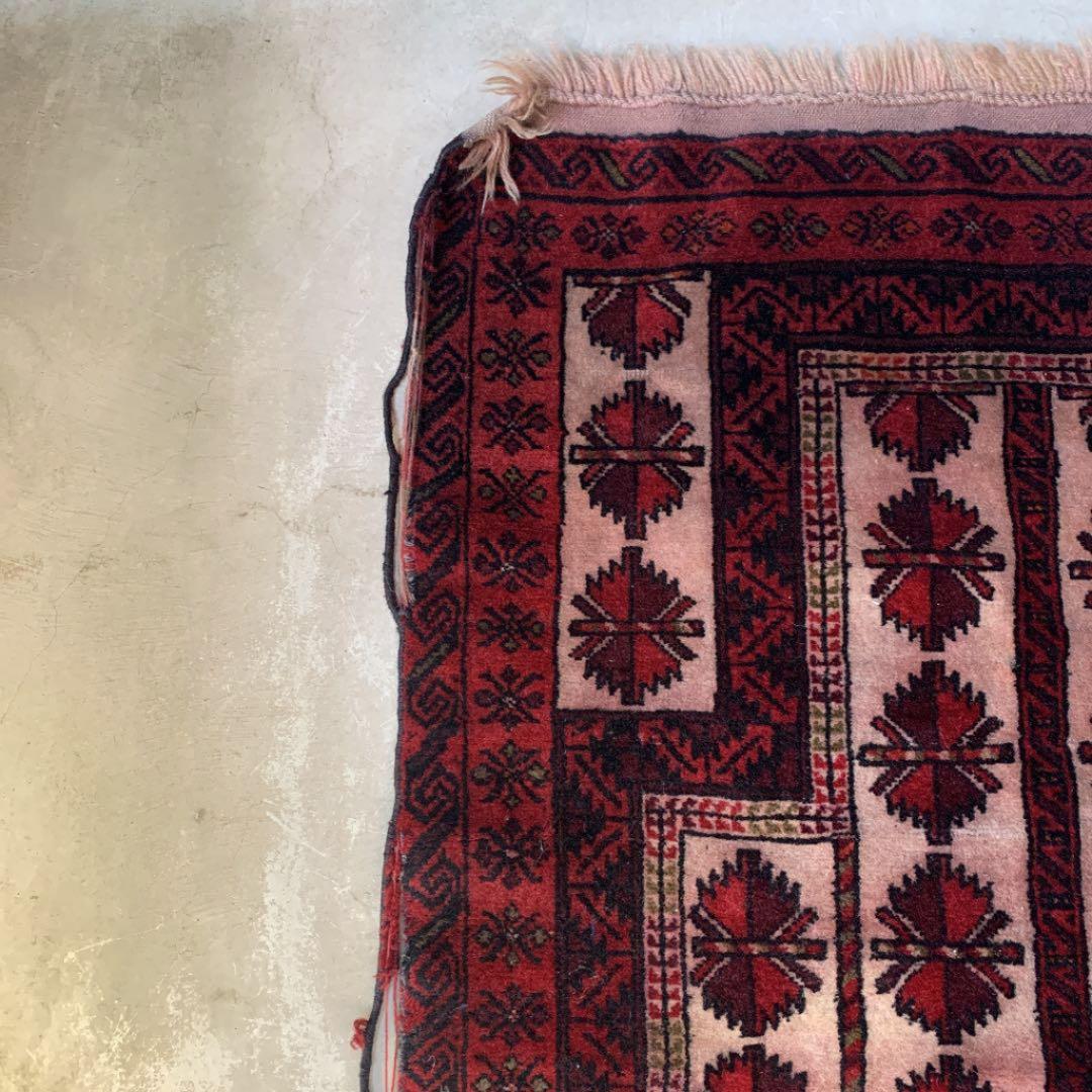 △ antique 絨毯 ② △