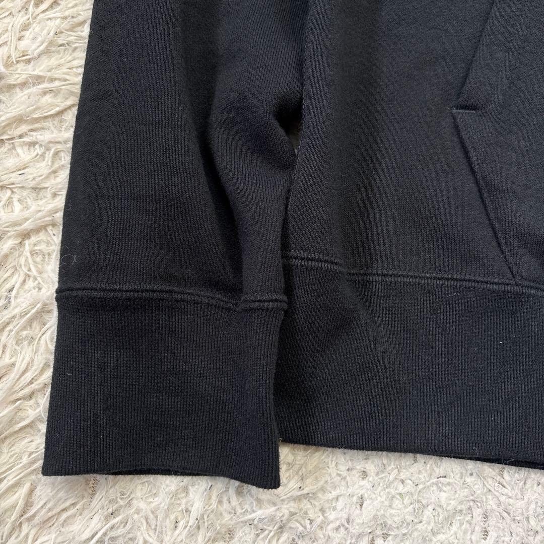 【アベイシングエイプ】 KAWS GAME GEAR パーカー　シャーク　M