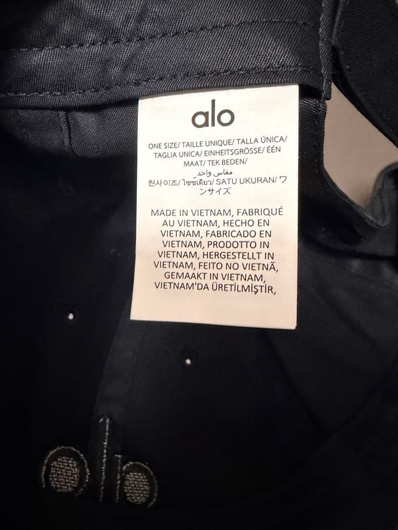 【新品未着用】alo Off-Duty キャップ　ブラック