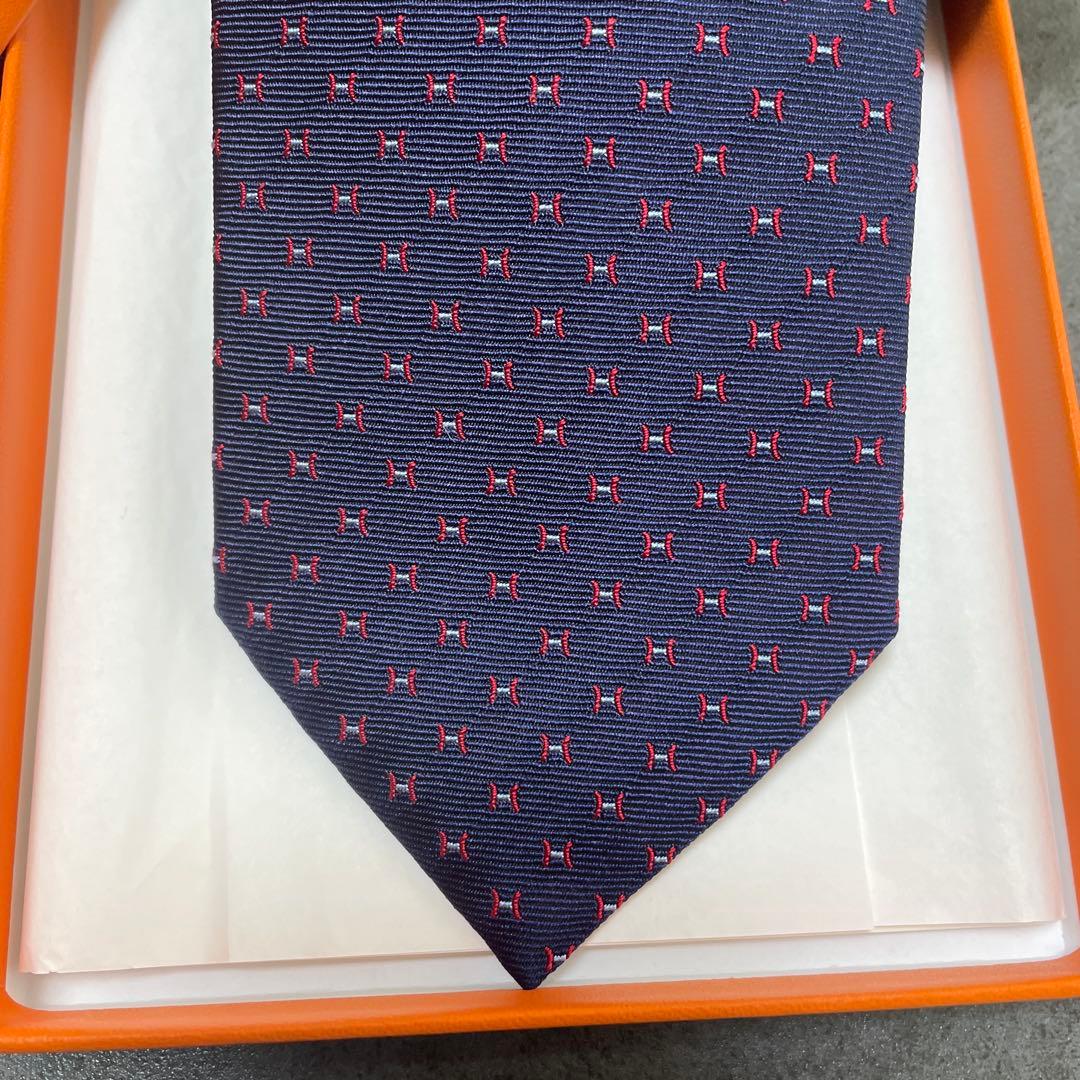 ❣️新品未使用❣️エルメス　ネクタイ　ネイビー　赤