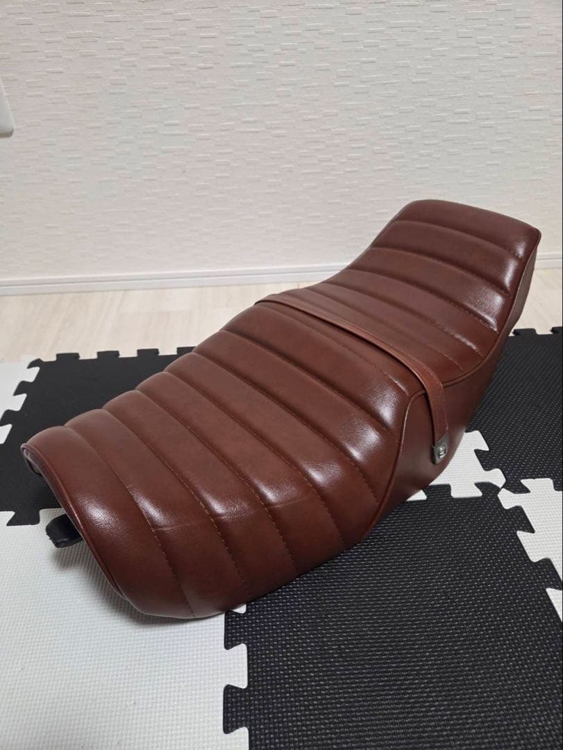 ZRX400 チョビ三段シート