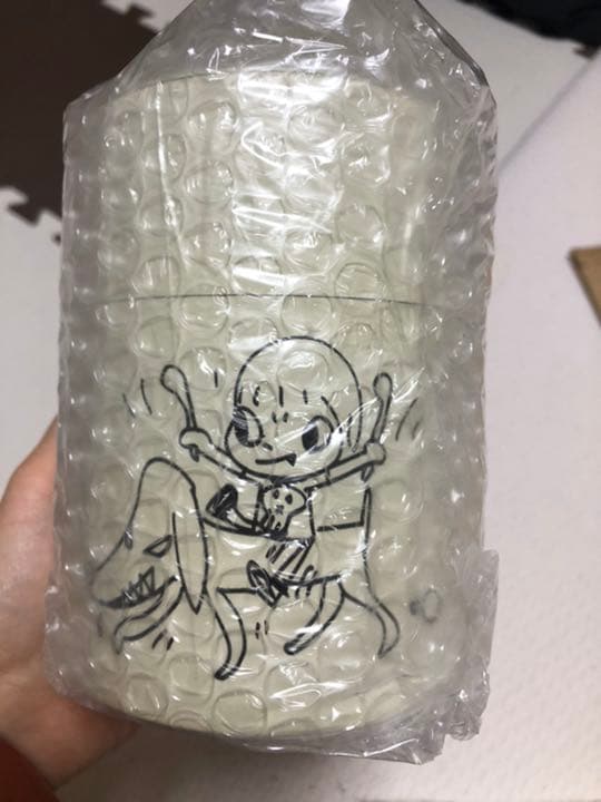 奈良美智ダルマ缶(白)