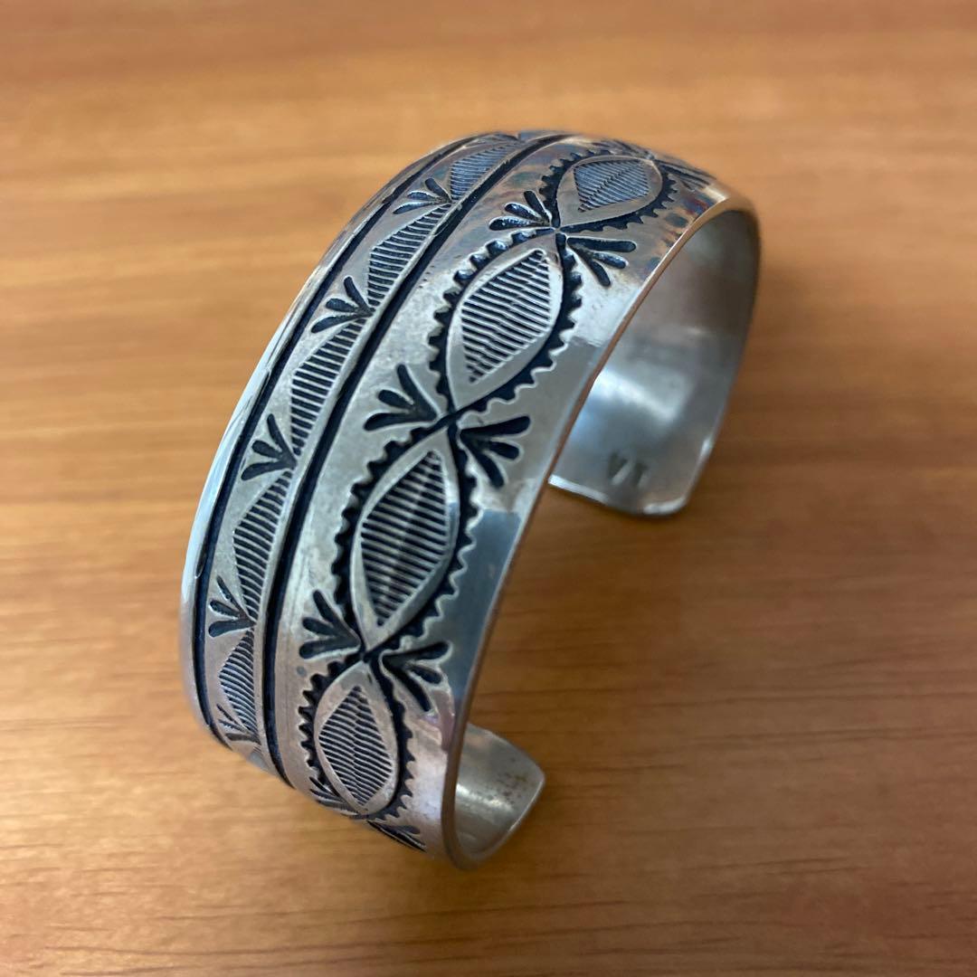 ☆ 【Vintage】 ナバホ・ネィティブ★シルバー バングル　刻印あり