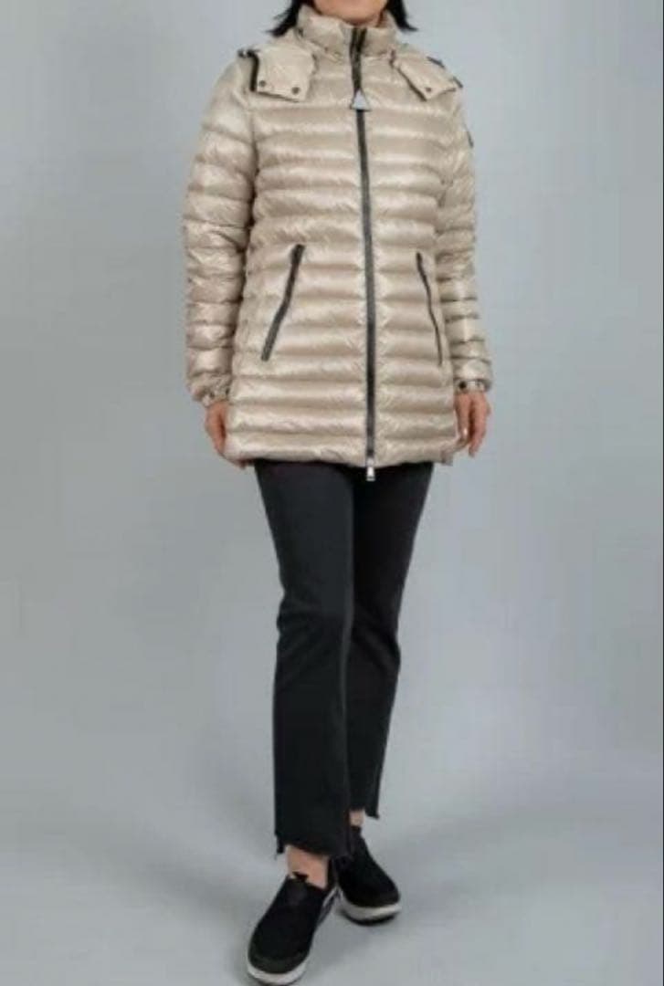 美品モンクレール MENTHEマント バーベル　ライトダウンS〜M