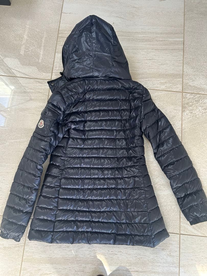 美品モンクレール MENTHEマント バーベル　ライトダウンS〜M