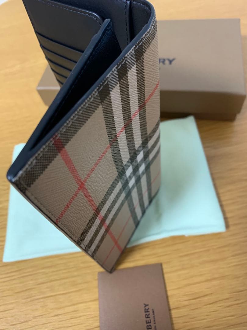 未使用　バーバリー財布
