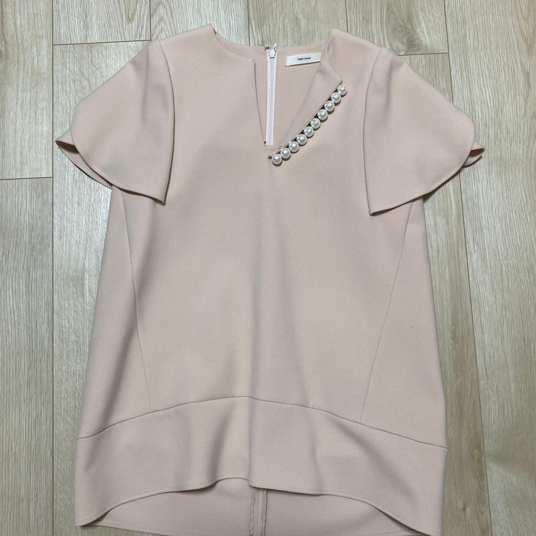 YOKOCHAN パールフリルトップス