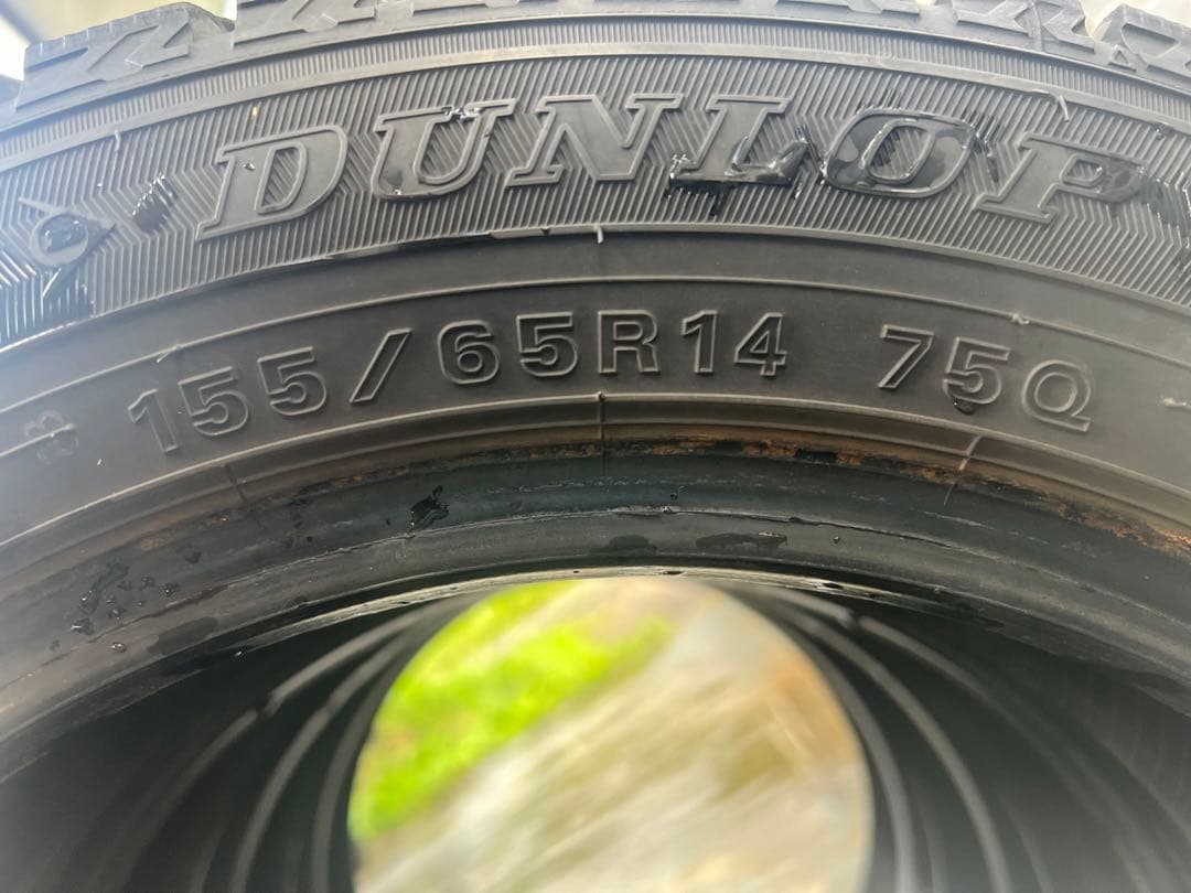 ダンロップスタッドレス155／65R14 75Q深溝