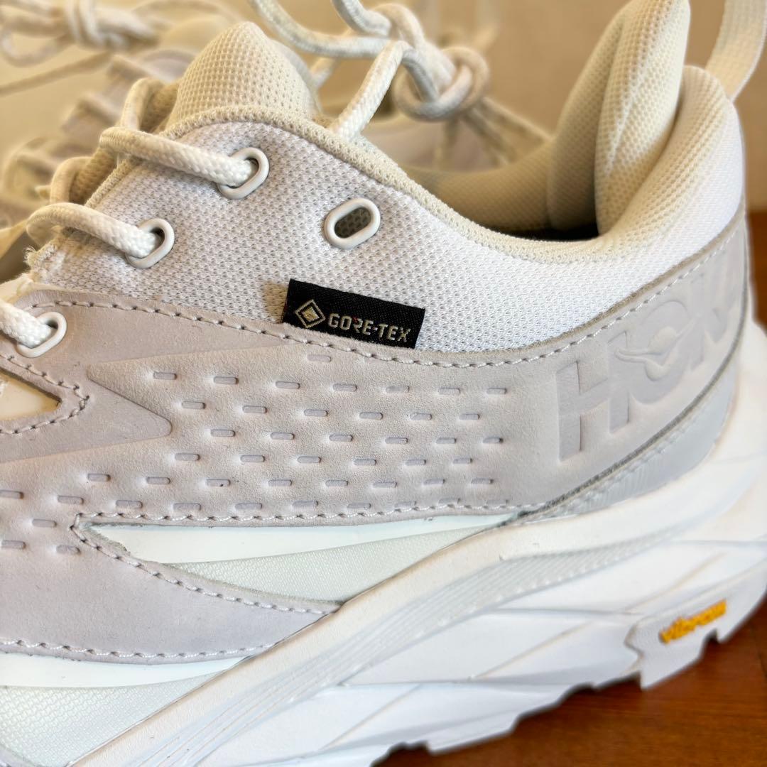 極美品　ホカ　オネオネ　アナカパ ロウ ゴアテックス 25.5センチ　白　465