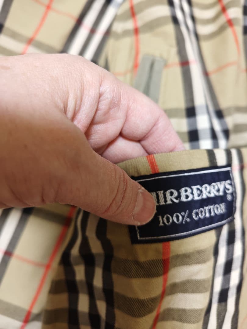 アスナ　Burberry ステンカラーコート