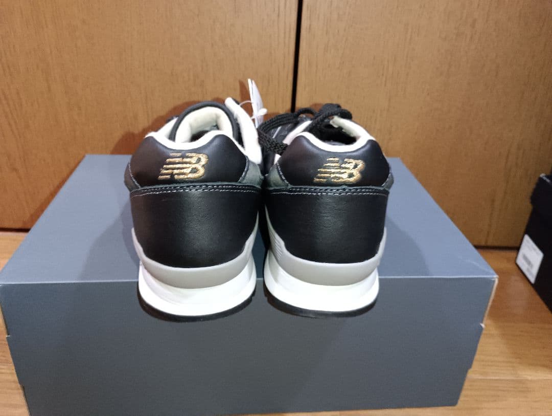 New Balance 996 ブラックレザー スニーカー