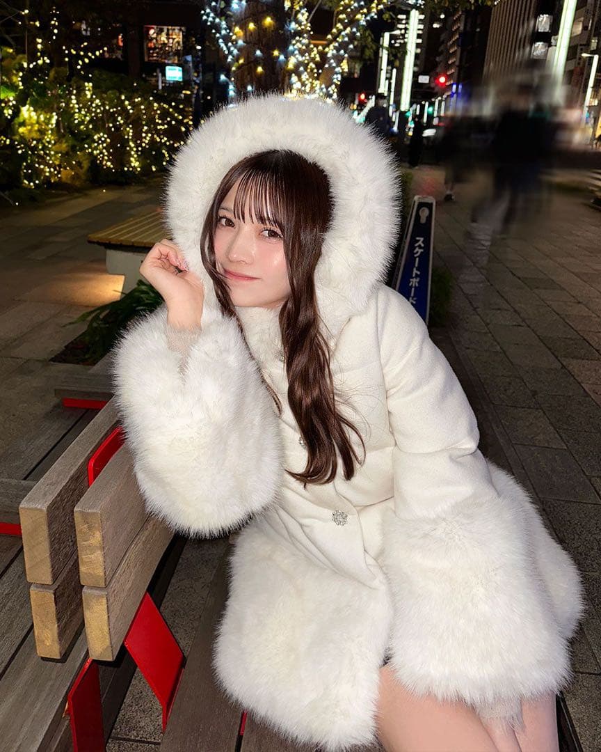 新品タグ付き Rady ファーフーディファイバーダウン オフホワイト S