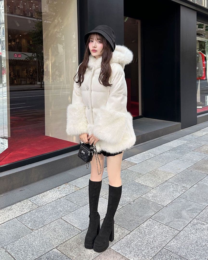 新品タグ付き Rady ファーフーディファイバーダウン オフホワイト S