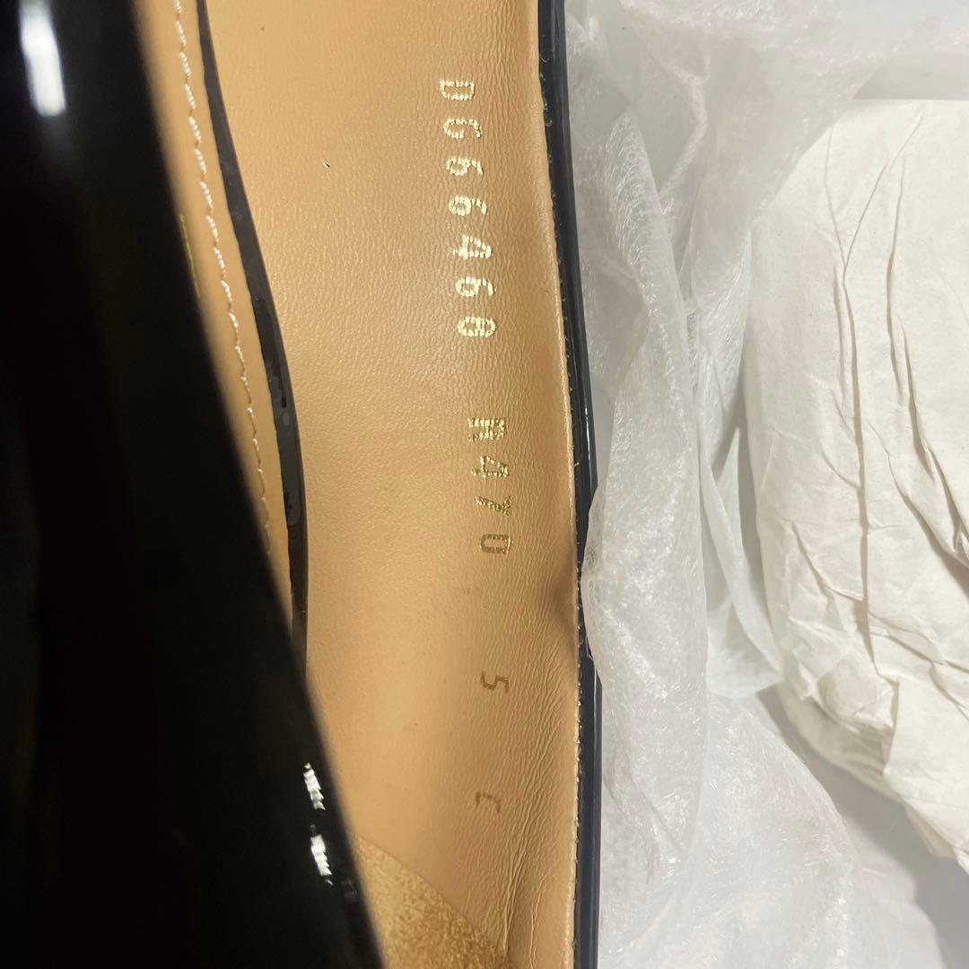 フェラガモいヴァラパテントレバーオープントゥパンプス22.5レディースブラック