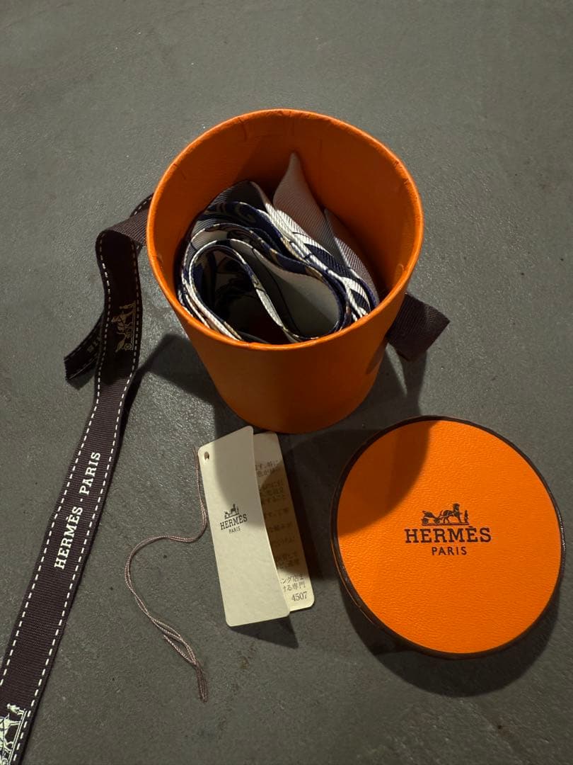 HERMES エルメス ツイリー エクスリブ 未使用に近い