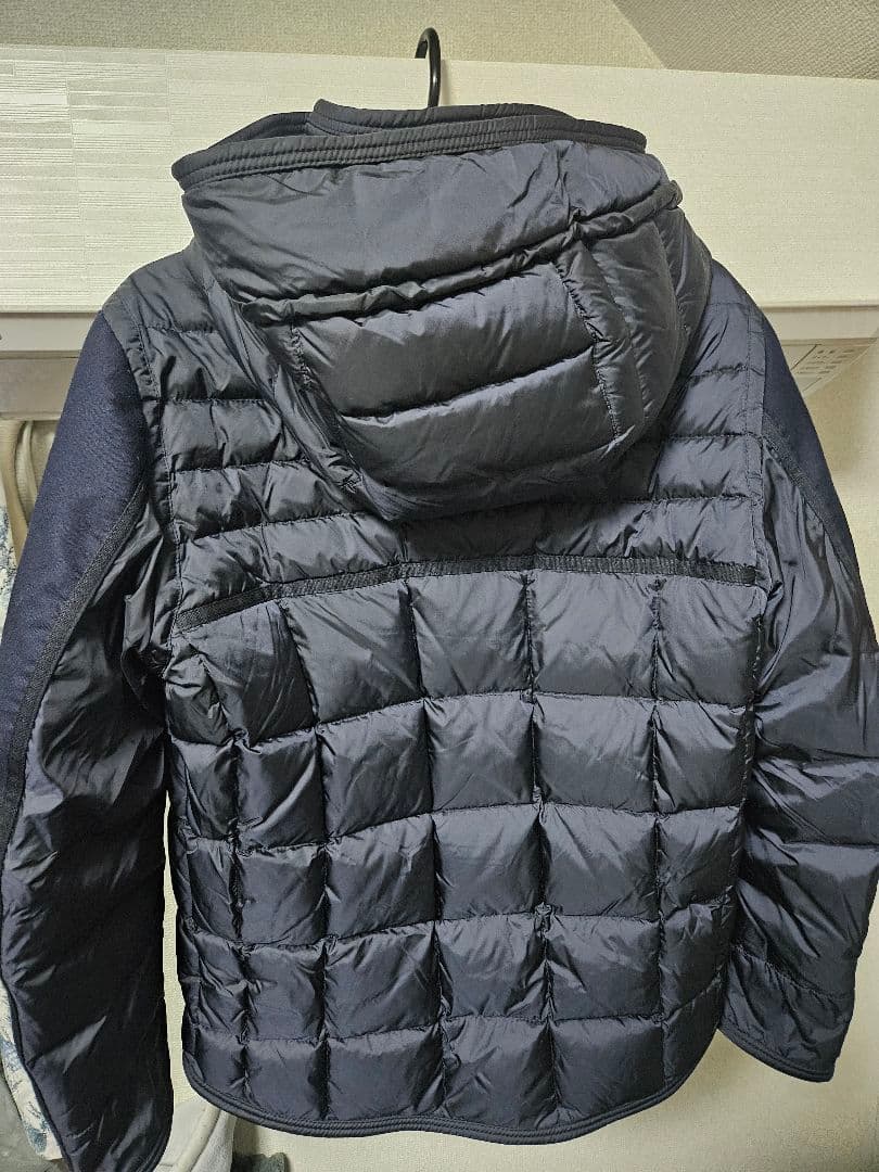 MONCLER モンクレール　黒 ダウンジャケット フード付き