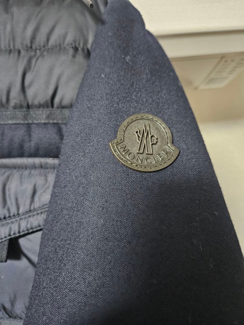 MONCLER モンクレール　黒 ダウンジャケット フード付き