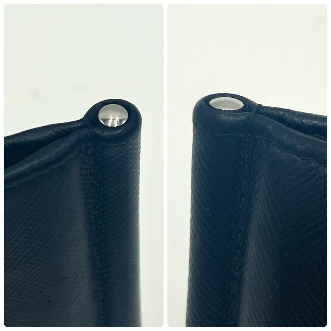 【極美品】プラダ マネークリップ サフィアーノ 二つ折り財布 ブラック