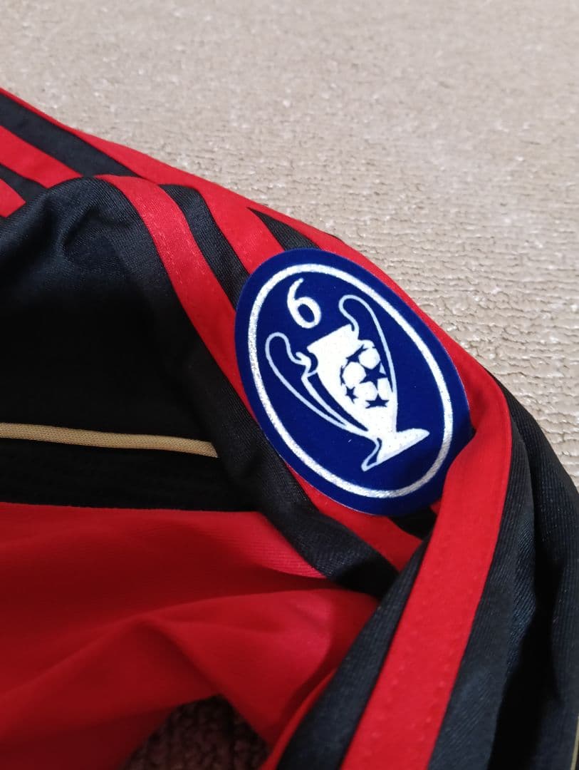 ACミラン#10 adidas シャツ 赤黒 ストライプ Mサイズ 新品 長袖