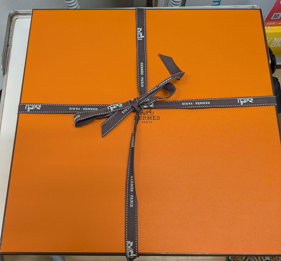 HERMES ウォーク・イン・ザ・ガーデン ディナープレート