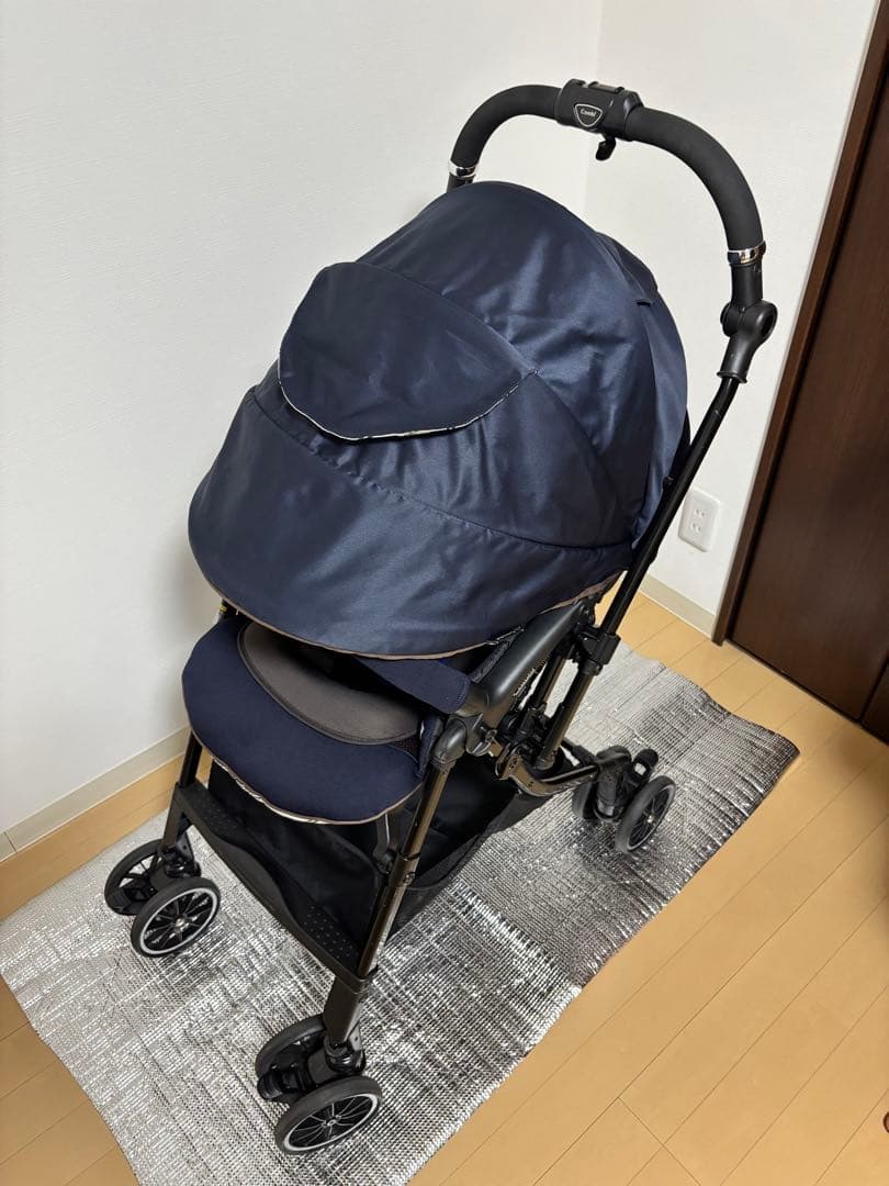 Combi ベビーカー　CWL スゴカル 4キャス　コンパクト