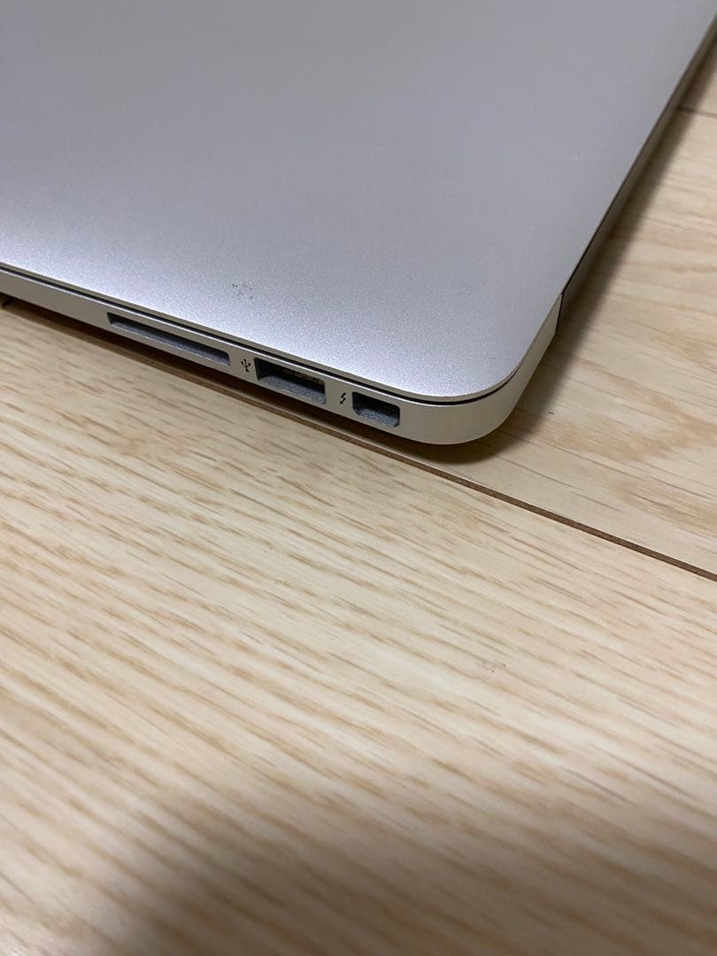 MacBook Air 2017 ジャンク品 内蔵SSD認識不可 電源OK
